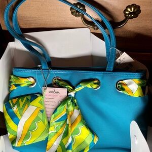 Sonoma Turquoise Tote with Vibrant Scarf